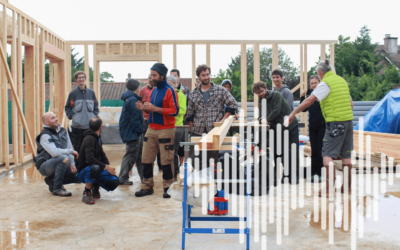 Construction paille : un chantier-école pour se former