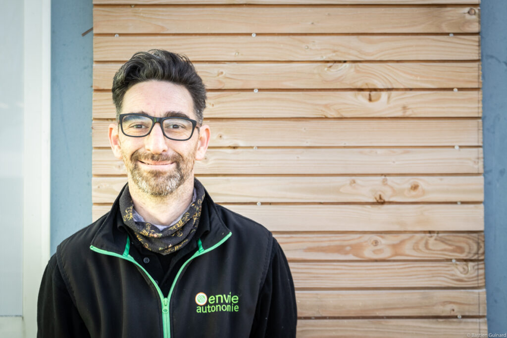 Après deux ans en marge du marché de l’emploi, Laurent Guay estime avoir retrouvé du sens au travail